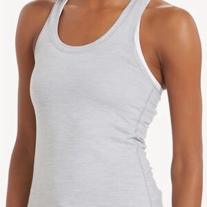 Vuori Lux Performance Tank pink